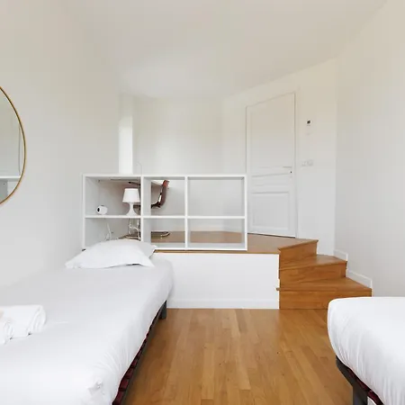 Immogroom - Luxury With Swimming Pool In Center Villa