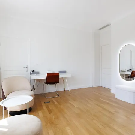 Villa Immogroom - Luxury With Swimming Pool In Center